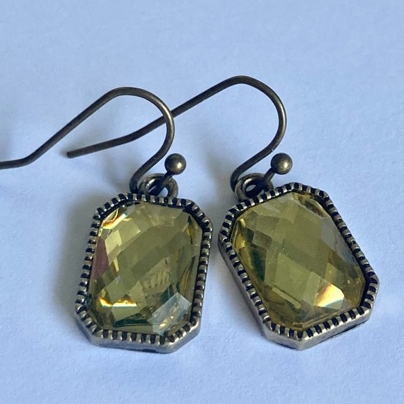 Emerald Radiant Cut Champagne Topaz Crystal Earrings Brass Gold Tone Dangle - Picture 7 of 12